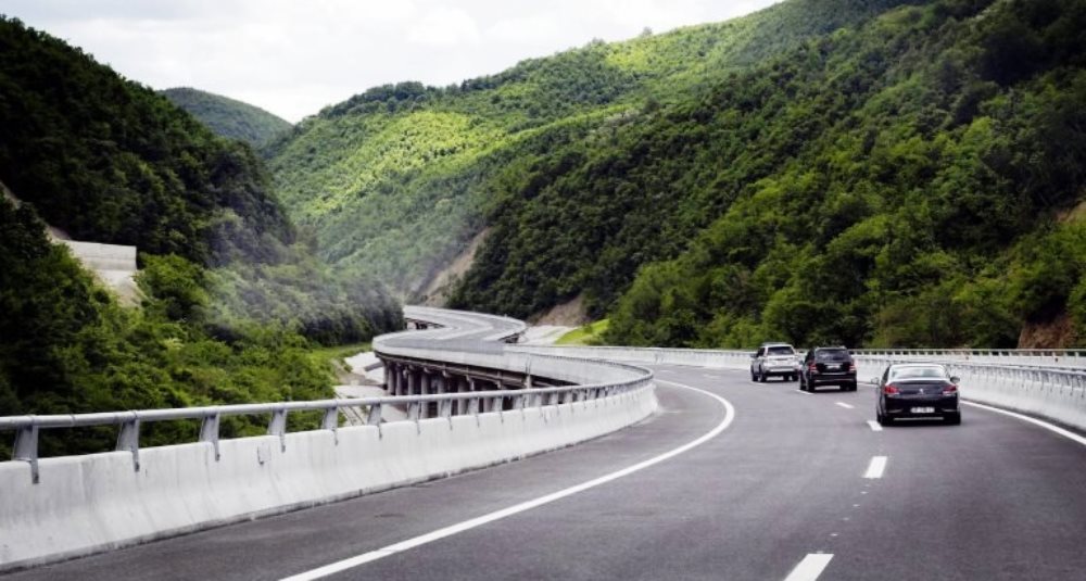 Miratohet marreveshja e bashkefinancimit per ndertimin e rruges Prizren-Tetove